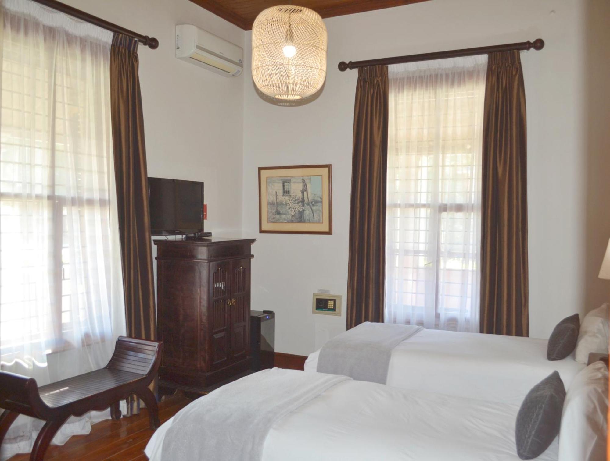 Old House Lodge Beaufort West Bagian luar foto